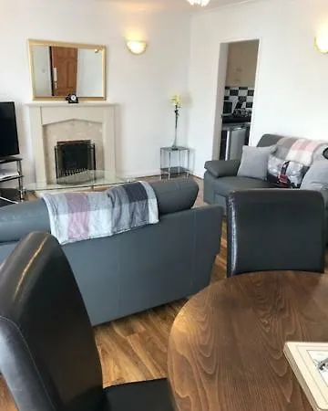 Oakleaf Apartment *